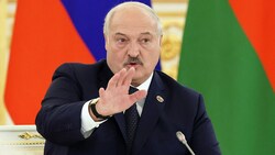 Weißrusslands Präsident Alexander Lukashenko hat in den letzten Monaten und Jahren die wirtschaftliche und militärische Kooperation mit Russland stark vertieft. (Bild: APA/AFP/SPUTNIK/Mikhail KLIMENTYEV)