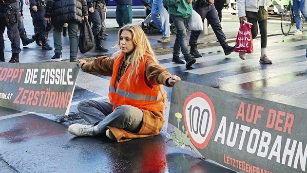 The well-known climate activist Anja Windl is in poor health and also needs money to cover the costs of her protest. (Bild: Sepp Pail)