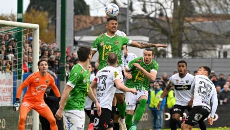 Lustenau sprang in allen bisherigen Saison-Derbys höher als der Konkurrent aus Altach. (Bild: GEPA pictures)