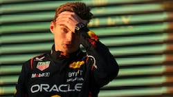 Max Verstappen muss zittern. (Bild: APA/AFP/Martin KEEP)