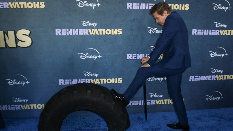 Jeremy Renner bei der „Rennervations“-Premiere im Regency Village Theatre in Westwood (Bild: APA / Photo by VALERIE MACON / AFP)