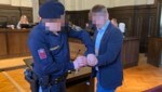El hombre de 53 años en el banquillo de los acusados ​​en la corte de St. Pölten (Imagen: Petra Weichhart, Krone KREATIV)