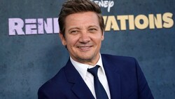 Jeremy Renner bei der Premiere seiner neuen Show „Rennervations“ (Bild: APA/Chris Pizzello/Invision/AP)