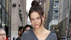 Katie Holmes auf dem Weg zur „Today Show“ in New York City (Bild: MediaPunch / Action Press / picturedesk.com)