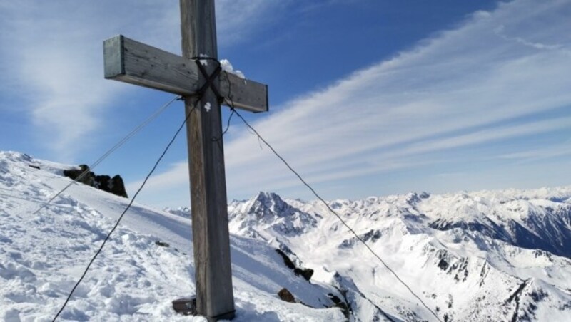 Die Berge - hier der Pirchkogel am Ostermontag bei tollen Wetter- und Schneeverhältnissen - werden am Wochenende wieder viele Sportler anlocken. (Bild: Peter Freiberger)