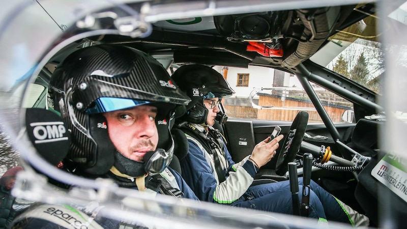 Simon Wagner mit Co-Pilot Gerald Winter (li.)  (Bild: GEPA pictures/ Manfred Binder)