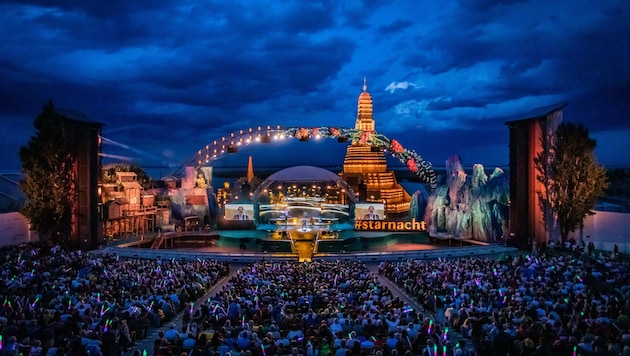 Die Seebühne Mörbisch bietet eine beeindruckende Kulisse für die Starnacht (Bild: Peter Krivograd)