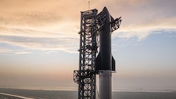 Die Mega-Rakete ist 118 Meter hoch. (Bild: SpaceX)