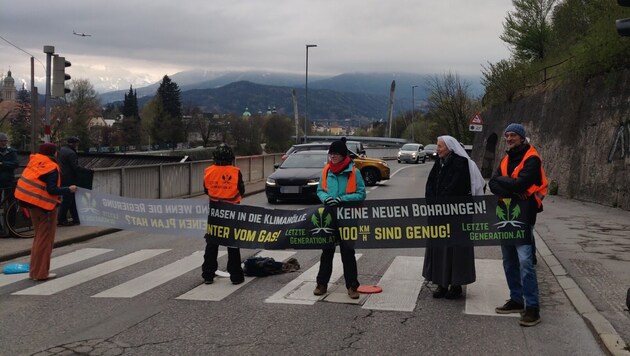 Klimaprotest auch im Bereich Innstraße/Hoher Weg. (Bild: Letzte Generation Österreich)