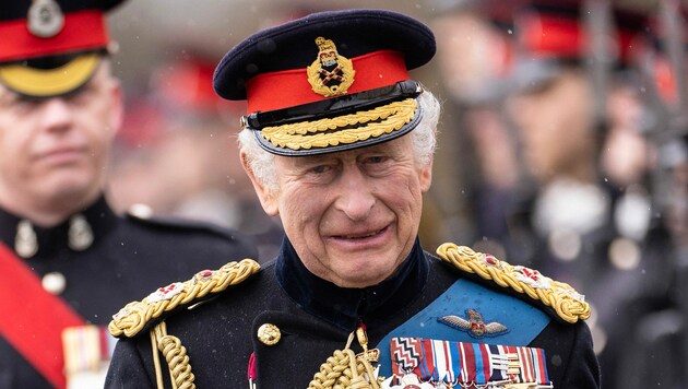 König Charles III (Bild: APA / Photo by Dan Kitwood / POOL / AFP)