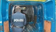 Am Samstagnachmittag entdeckten Polizisten auf der B127 bei Ottensheim einen Schlepper, der mit 14 Migranten unterwegs war (Symbolbild). (Bild: Christian Schulter)