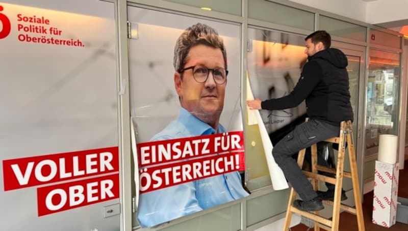 Michael Lindner auf SPÖ-Plakat (Bild: Werner Pöchinger)