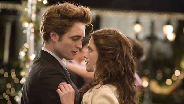 Bella Swan (Kristen Stewart) and Edward Cullen (Robert Pattinson) sind eines der berühmtesten Liebespaare der Kinogeschichte. (Bild: Milestone / PA / picturedesk.com)