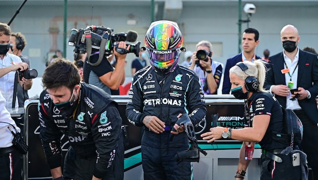 Mit diesem Helm wollte Lewis Hamilton 2021 ein Zeichen setzen. (Bild: APA/AFP/ANDREJ ISAKOVIC)