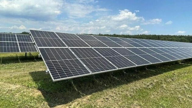 Sonnenstrom auf bis zu vier Hektar Freifläche sollen ohne Widmung möglich sein (Bild: Christian schulter)
