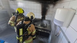 Die Fritteuse hatte durch Überhitzung Feuer gefangen. (Bild: Freiwillige Feuerwehr Bruck)