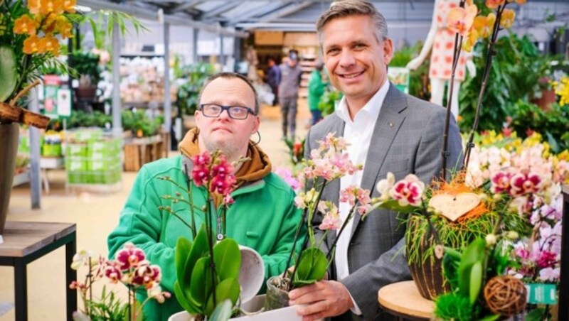 Soziallandesrat Wolfgang Hattmannsdorfer (re.) unterstützt das Projekt. (Bild: Einöder Horst)