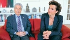 Zu Hause beim Altbundespräsidenten: Pamela Rendi-Wagner und Heinz Fischer blicken zurück und in die Zukunft. (Bild: Reinhard Holl)