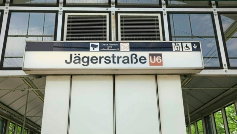 Nahe der Station Jägerstraße kam es zu der angeklagten Vergewaltigung. (Bild: Jöchl Martin)