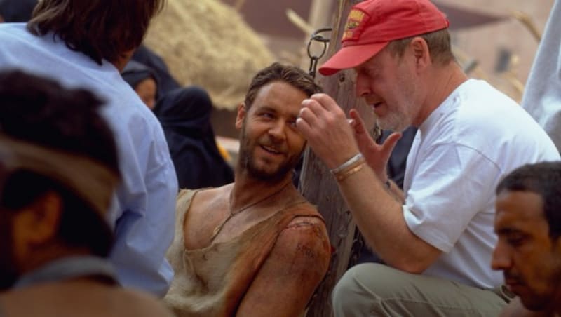 Russell Crowe mit Regisseur Ridley Scott (Bild: mptv / picturedesk.com)