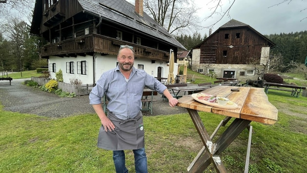 Die Buschenschank Höfler in Obermillstatt ist nicht leicht zu finden, liegt mitten im Wald. (Bild: Elisa Aschbacher)