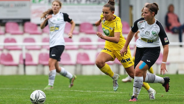 Linda Natter (center) will also play for Vienna in yellow. (Bild: GEPA pictures)