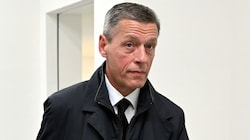Der suspendierte Sektionschef im Justizministerium, Christian Pilnacek, am Donnerstag bei der Verhandlung der Bundesdisziplinarbehörde in Wien (Bild: APA/HELMUT FOHRINGER)