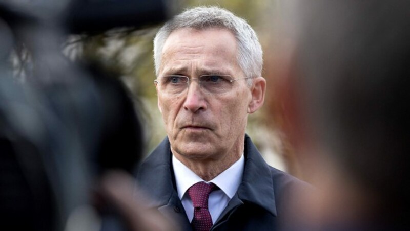 NATO-Generalsekretär Jens Stoltenberg warnt davor, die russischen Fähigkeite zu unterschätzen. (Bild: APA/AFP/ANDRE PAIN)