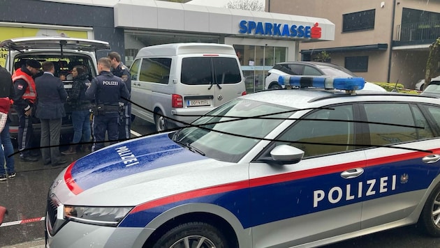 Die Sparkasse in Feldkirch wurde am Freitag überfallen. (Bild: Mathis Fotografie)