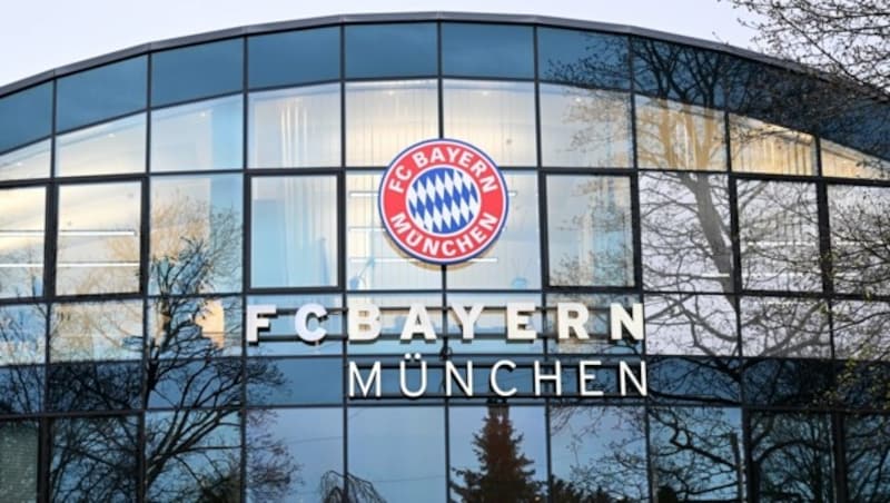 Die Geschäftsstelle beim FC Bayern München an der Säbener Straße (Bild: APA/dpa/Felix Hörhager)