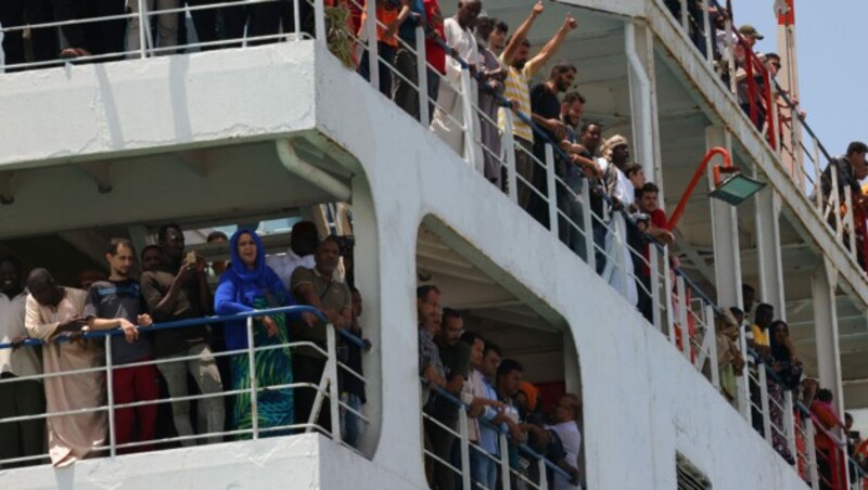 Ein Schiff brachte 1900 Menschen aus der umkämpften Region weg. (Bild: AFP/Fayez Nureldine)