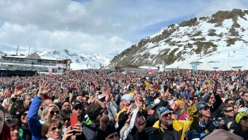 Rund 23.000 Zuschauer waren beim Konzert des Italo-Stars dabei. (Bild: Claus Meinert)