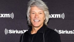 Jon Bon Jovi sieht in der Verlobung seines Sohnes kein Problem. (Bild: APA/Getty Images via AFP/GETTY IMAGES/Emma McIntyre)