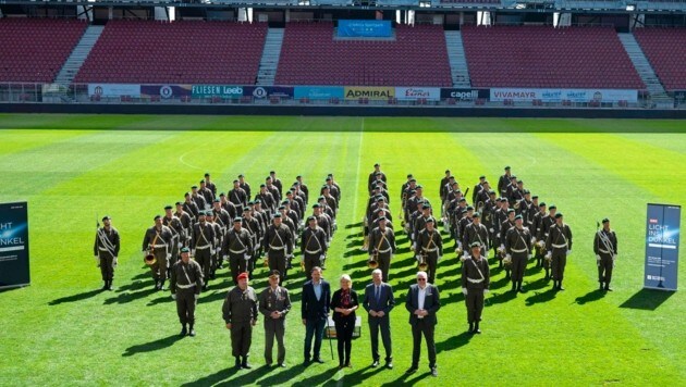 Militärkapellen aus fünf Ländern werden das Klagenfurter Stadion bespielen. (Bild: Als Urheberrechtsvermerk ist„Foto:BMLV/Laura HEINSCHINK“ deutlich erkennbar zu verwenden. Die Urheberrechte der BMLV sind durch)