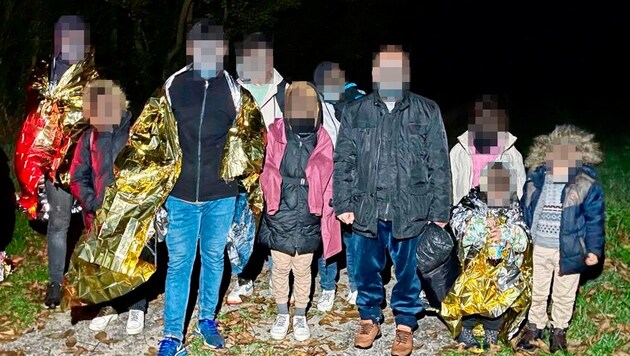 Türkische Familien irrten in der Nacht im Raum Nikitsch und Kroatisch Minihof umher. (Bild: Christian Schulter, Krone KREATIV)