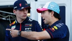 Für Sergio Perez (re.) könnte es die letzte Saison an der Seite von Max Verstappen bei Red Bull werden. (Bild: APA/Getty Images via AFP/GETTY IMAGES/Chris Graythen)