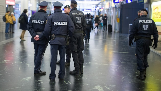 The accused carried the girl to an underpass in order to "grope" her there. (Bild: APA/GEORG HOCHMUTH)