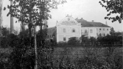 Geschichtsträchtiger Standort in St. Pölten: Dort, wo einst Revolver produziert wurden, wird derzeit das KinderKunstLabor erbaut. (Bild: zVg)