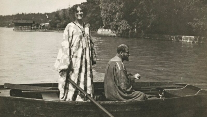 Emilie Flöge und Gustav Klimt im Ruderboot am Attersee, 1909 (Bild: Klimt-Foundation, Wien / OTS)