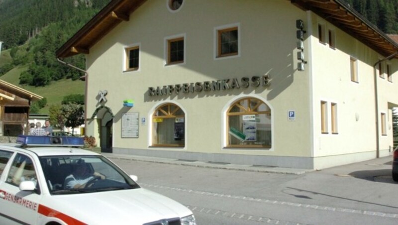 Diese Bankfiliale in Gries im Sellrain wurde 2004 ausgeraubt. (Bild: ZOOM.TIROL)