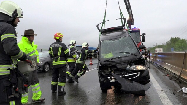 Bei dem Unfall wurde eine 42-jährige Frau verletzt. (Bild: Shourot)