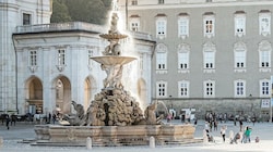 Der Residenzbrunnen ist Zeuge der prunkvollen Barockzeit des 17. und 18. Jahrhunderts. (Bild: Domquartier)