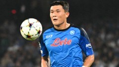 Abwehrchef Kim Min-Jae könnte dem SSC Napoli bald abhandenkommen. (Bild: APA/AFP/Andreas SOLARO)