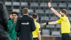 In der Nachspielzeit kochten die Emotionen bei den Riedern über. (Bild: APA/EXPA/STEFAN ADELSBERGER)