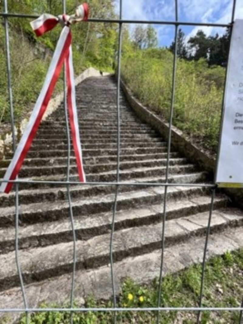 Blick auf die gesperrte „Todesstiege“ in Mauthausen. (Bild: Kneifel)