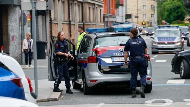 Alle verfügbaren Polizei-Einheiten waren im Einsatz (Bild: Tschepp Markus)