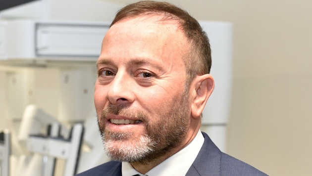 Diego Signorello (58) ist seit 1. Mai Abteilungsvorstand der Urologie im Klinikum Klagenfurt. Der gebürtige Italiener will den Einsatz moderner, minimal-invasiver Methoden weiter vorantreiben. (Bild: Klinikum Klagenfurt)