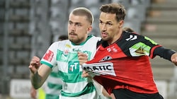 Es wird eine Rangelei um den Klassenerhalt - die WSG Tirol (Prica, l.) kann sich am Samstag davon lösen. (Bild: Birbaumer Christof)