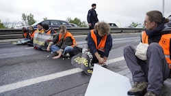 Anscheinend dürften die Aktivisten am Montag die Wiener Brücken ins Visier genommen haben. (Bild: Letzte Generation AT)