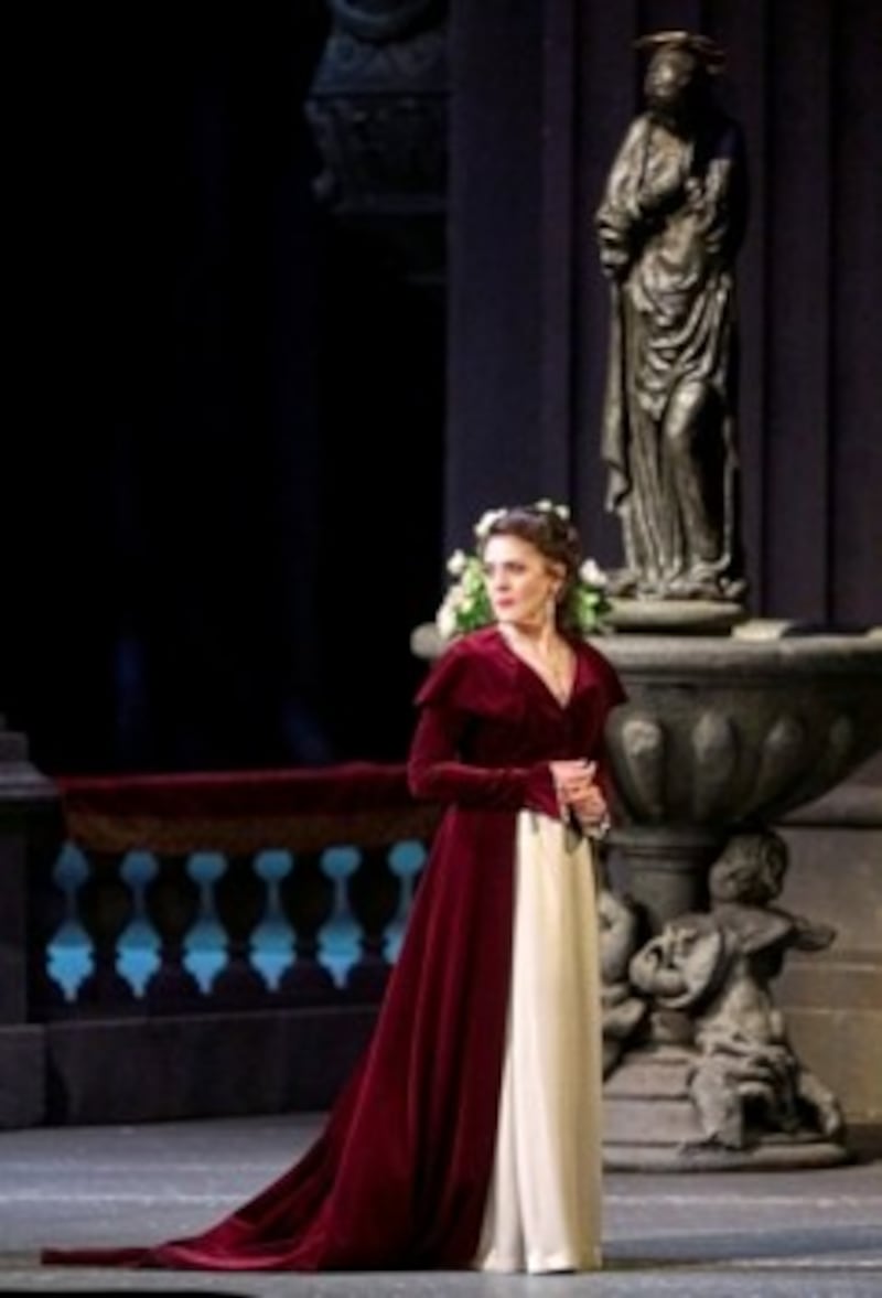 Eine berührende Rollendebütantin Maria Agresta als „Tosca“ (Bild: Wiener Staatsoper / Michael Pöhn)